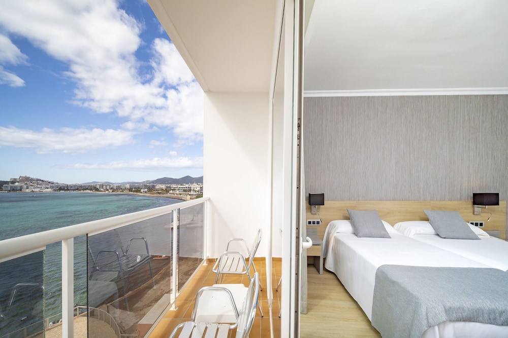 Twin Room, Terrace, Sea View photo 3