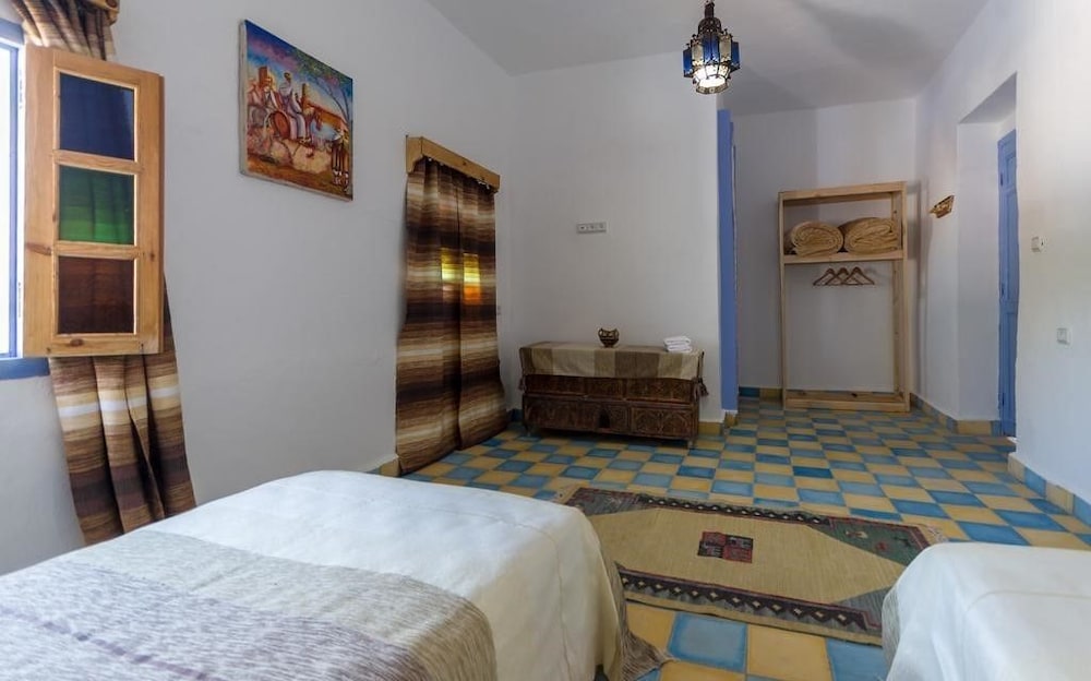 Classic Double Room, 5 Bedrooms, Non Smoking, City View photo 3