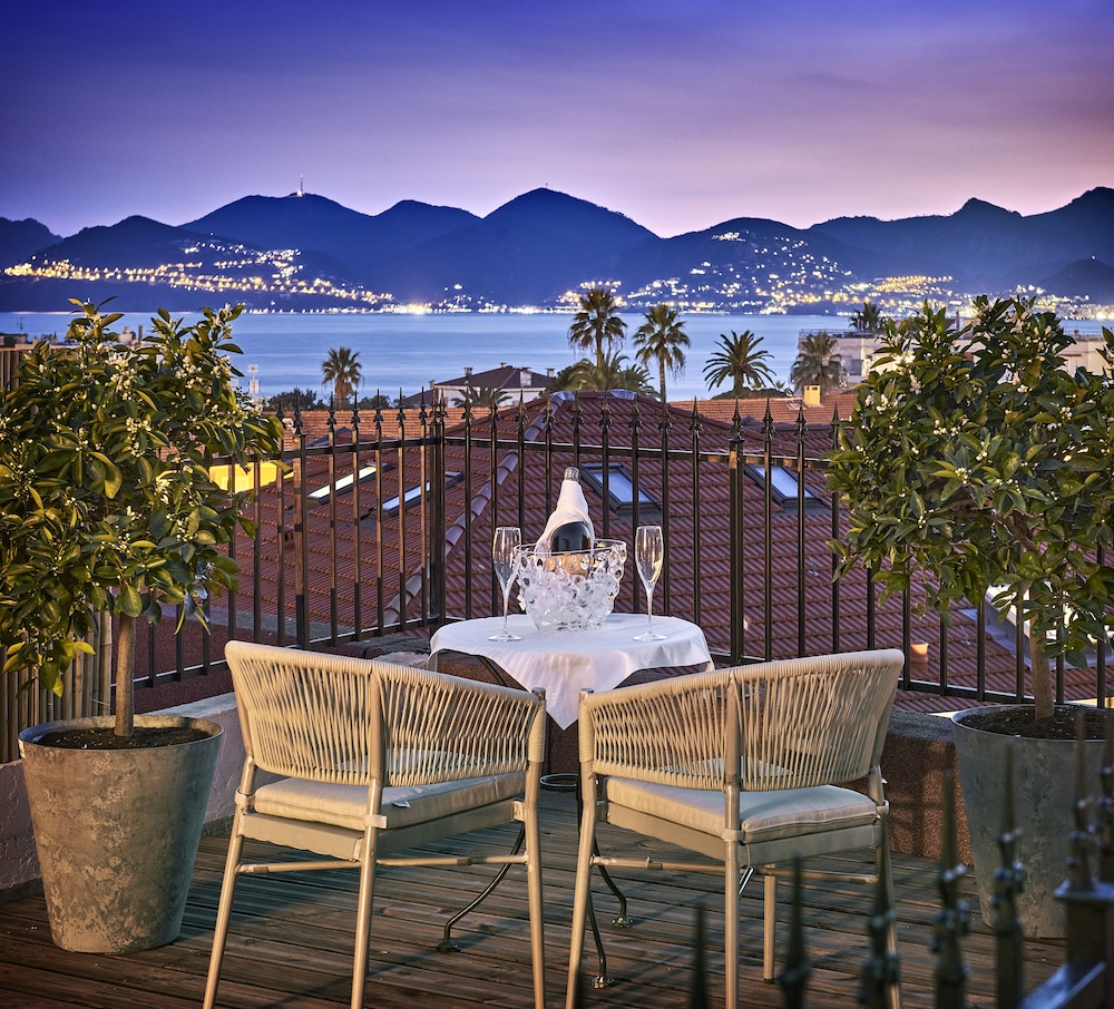 Double Room, Sea View - Photo 4