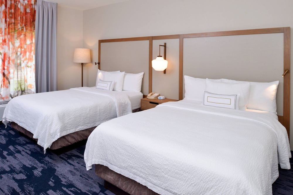Room, 2 Queen Beds - Photo 3
