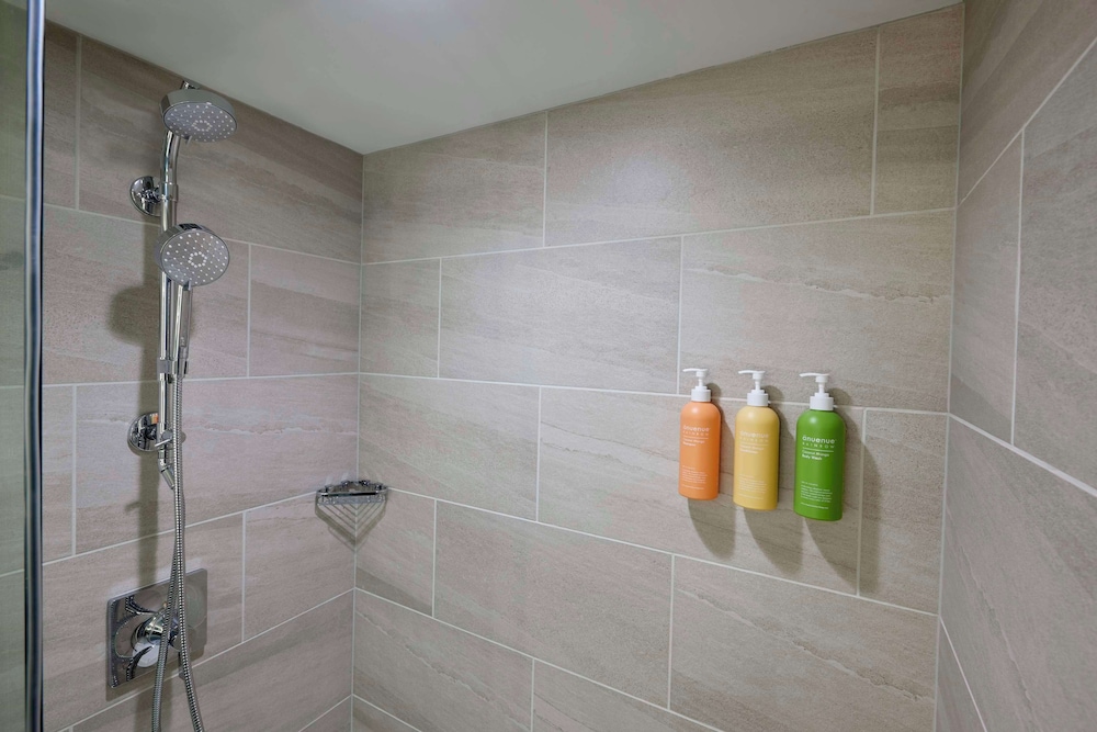 Room, 1 King Bed With Sofa Bed, Oceanfront (diamond Head, Rainbow Tower, Renovated)