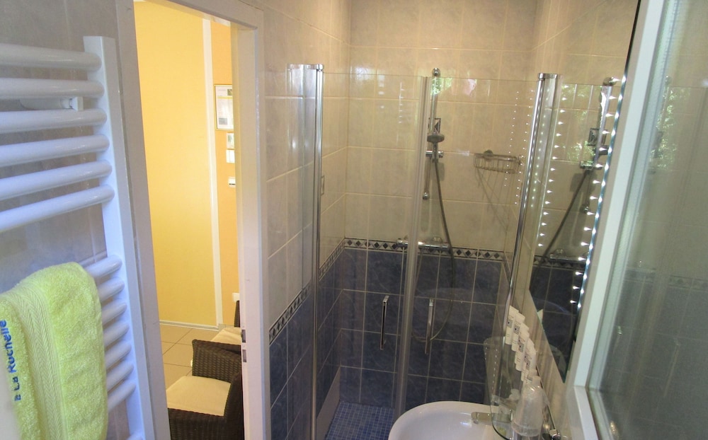 Family Twin Room (La Grande Bleue) photo 3