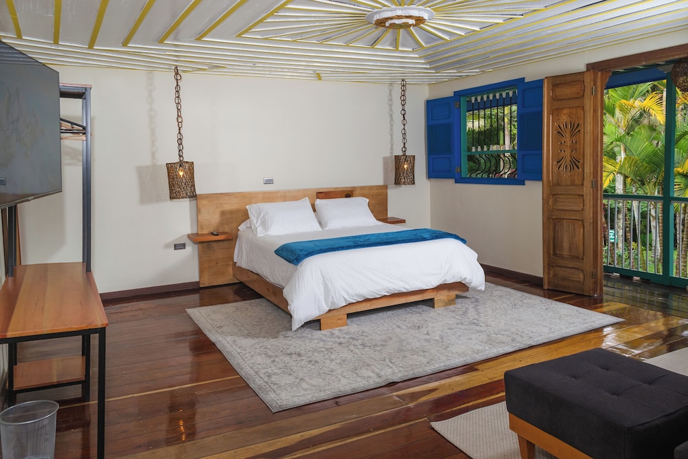 Superior Room, Garden View