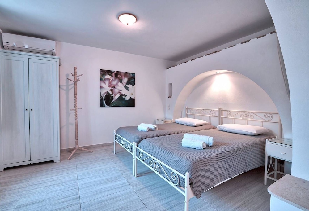 Apartment, Garden View