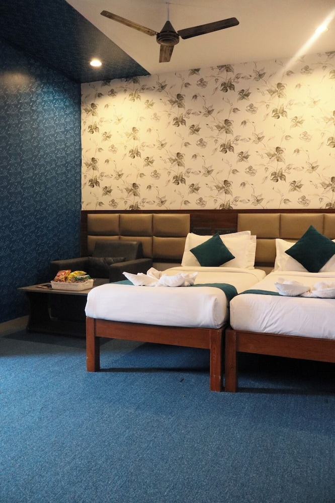 Premier Double Room - Photo 17