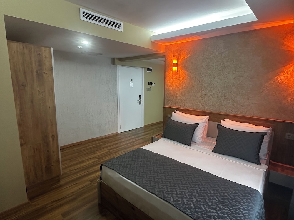 Comfort Double or Twin Room, Balcony, Garden View photo 1