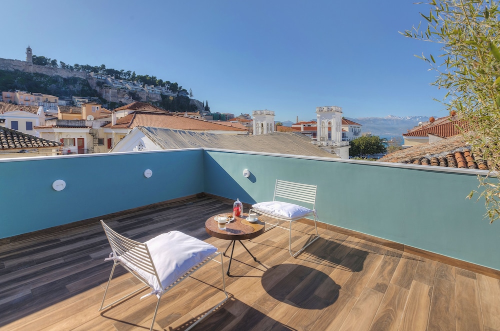 Double Room (With Palamidi View) - Photo 8
