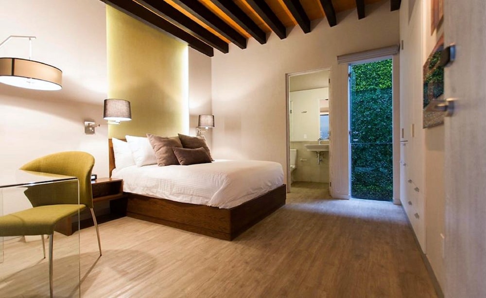 Standard Double Room, 1 Queen Bed