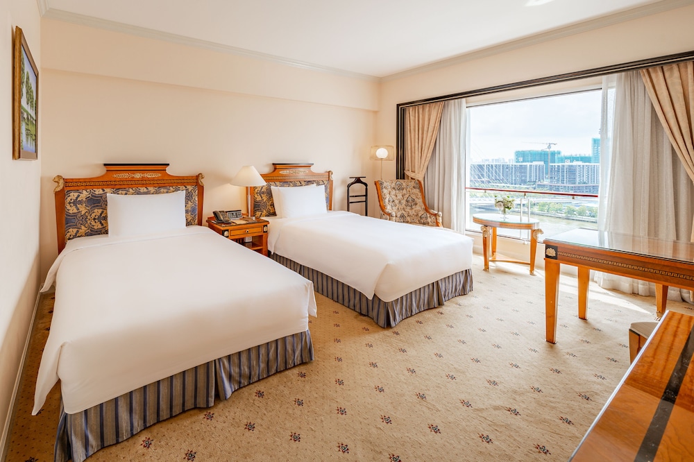 Executive Twin Lounge Access, River View