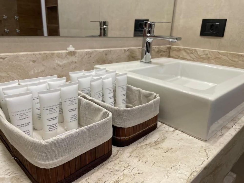 Apartamento Superior com Janela e Cama Queen