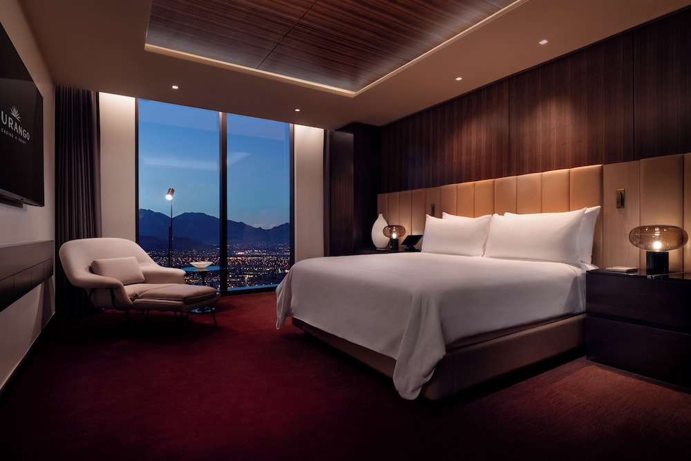 City King Suite - Photo 2