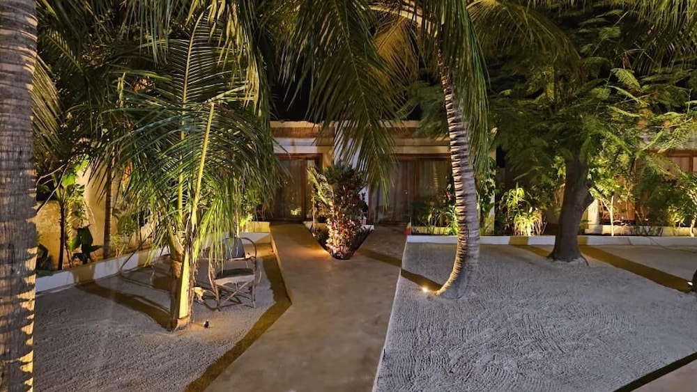 Superior Quadruple Room, Balcony, Pool View