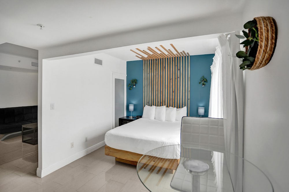 Suite, 1 Bedroom, Kitchen