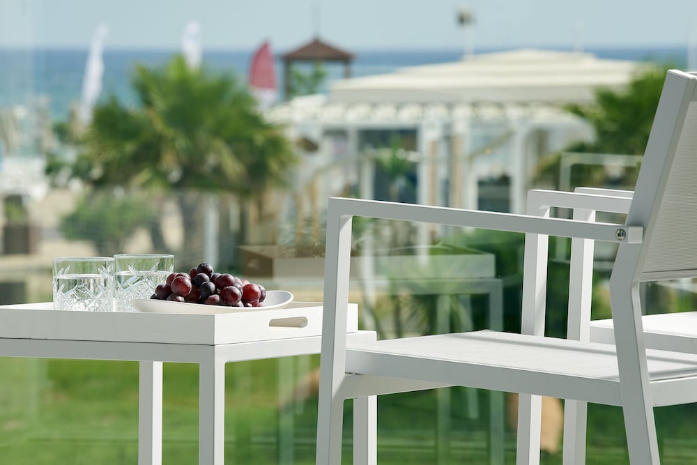 Junior Suite, Sea View, Beachfront photo 3