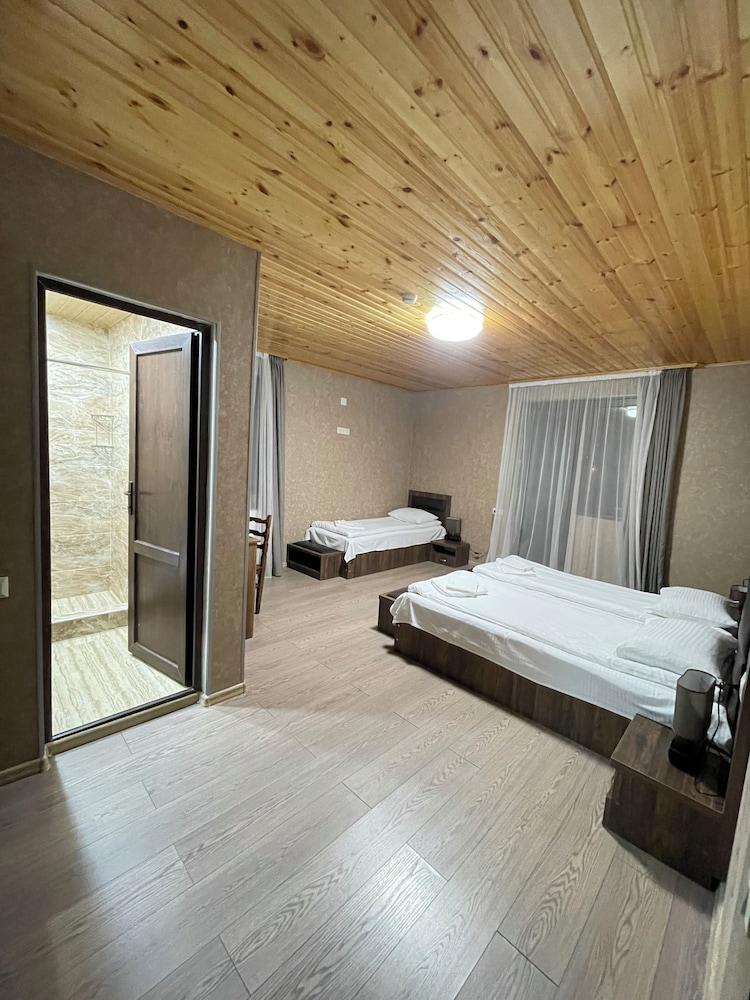 Standard Triple Room - Photo 1