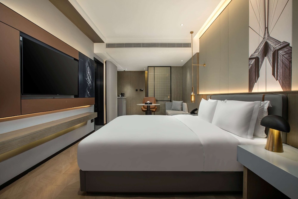 Deluxe Room, 1 King Bed, Non Smoking