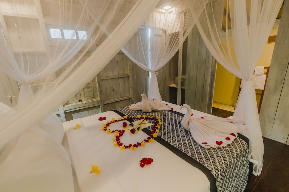 Standard Double Room - Photo 8