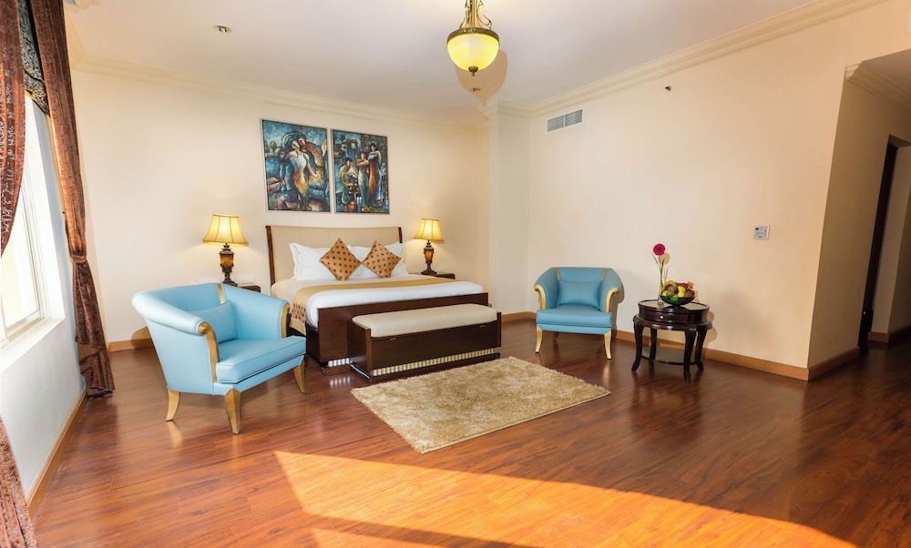 Penthouse, 2 Bedrooms, City View
