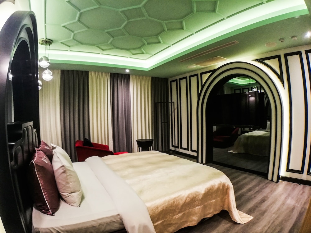 Deluxe Double Room - Photo 7