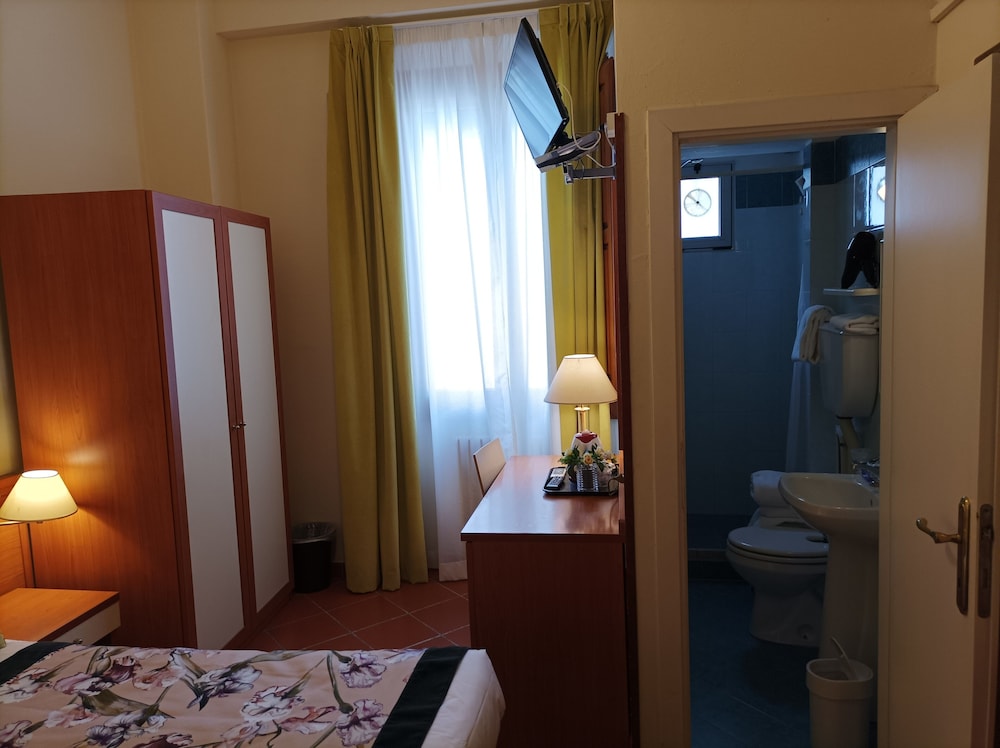Economy Old Single Room photo 2