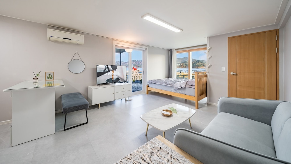 Basic Room, 1 Bedroom (B-05(Ocean view / Private BBQ))