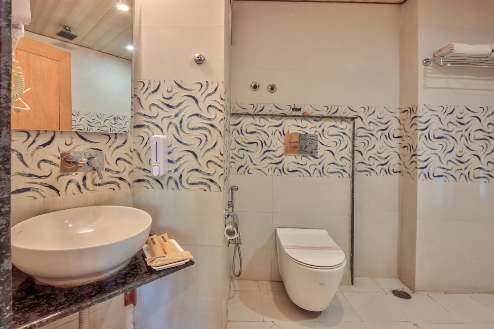 Executive Room - Photo 8
