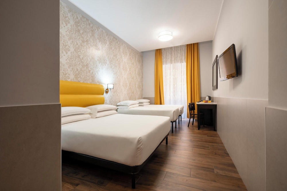 Superior Quadruple Room