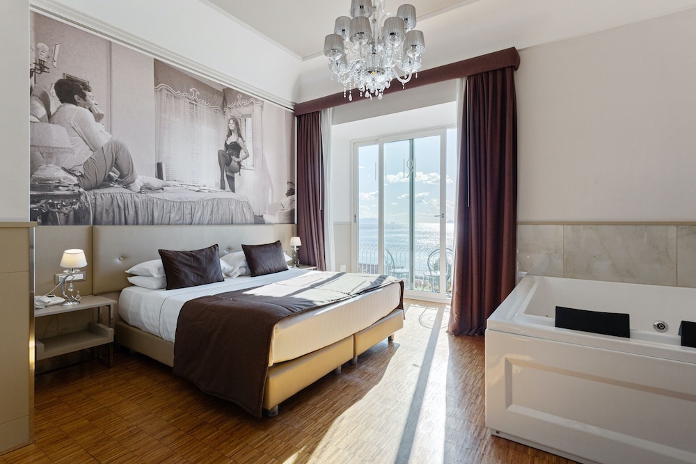 Luxury Studio Suite photo 1