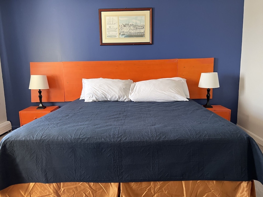 Comfort Room, 1 King Bed, Non Smoking photo 1