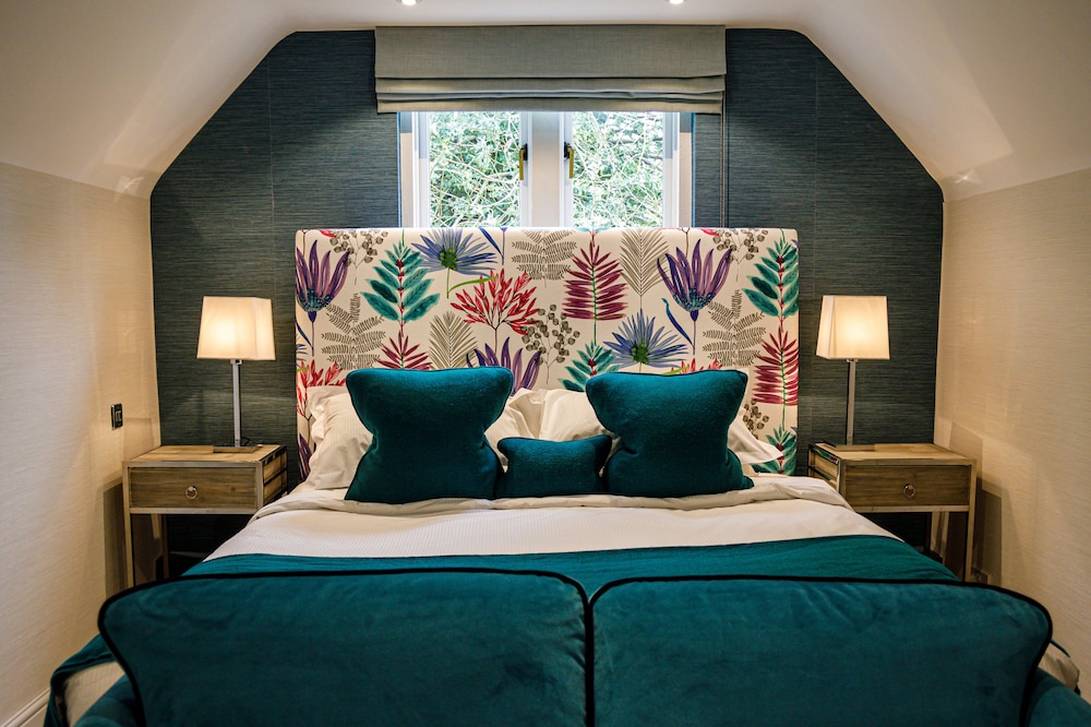 Superior Room (Spacious Attic Suites) - Photo 2