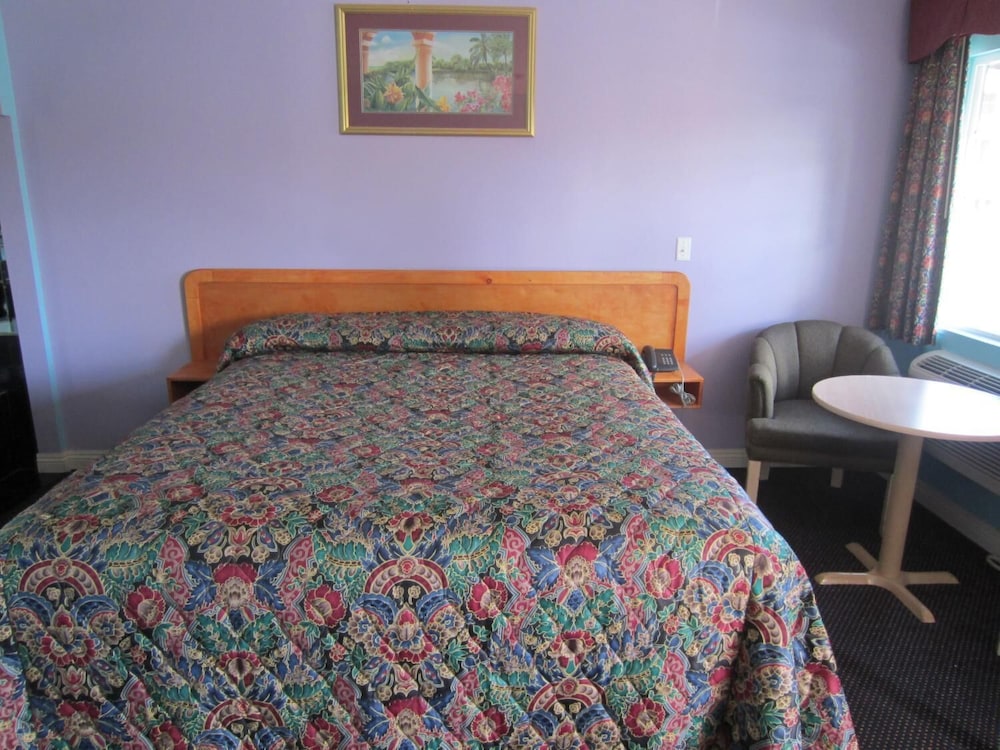 Room, 1 King Bed, Non Smoking