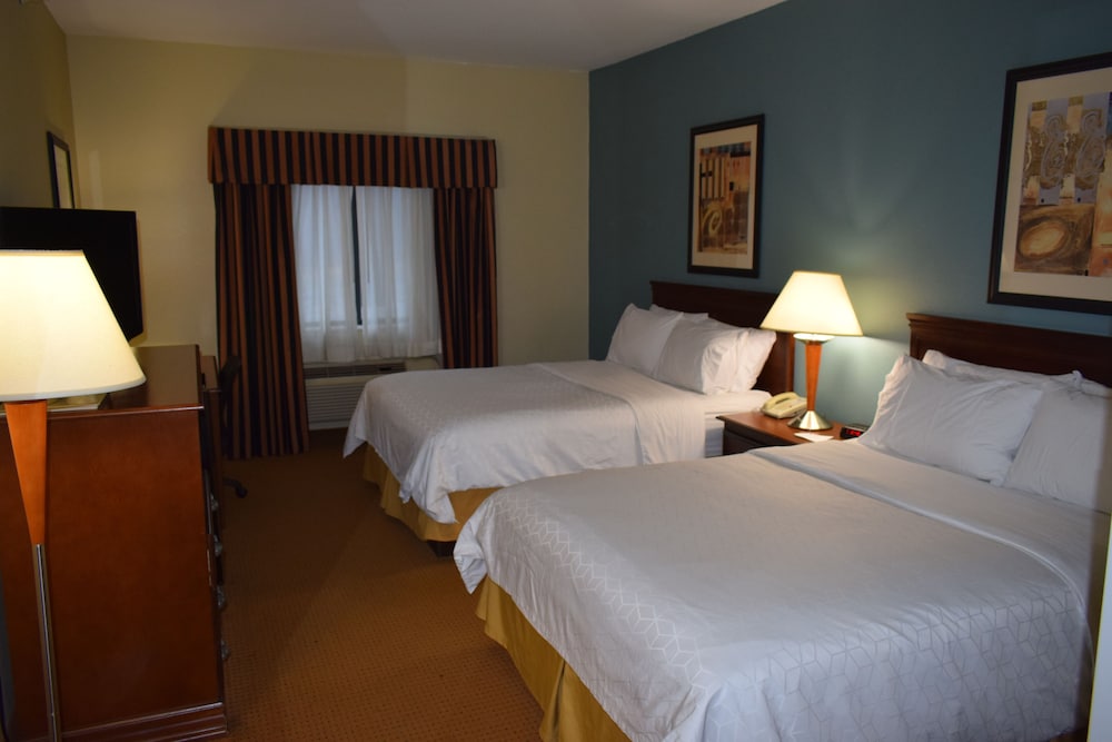 Room, 2 Queen Beds, Non Smoking - Photo 4