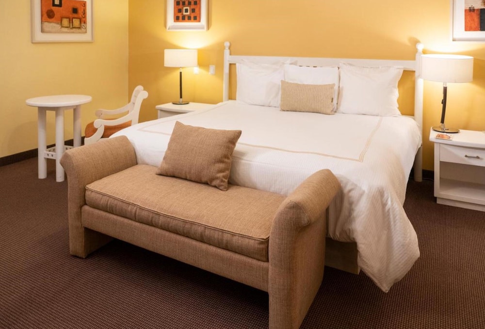 Panoramic Suite, 1 King Bed, City View - Photo 2