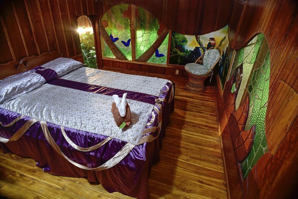Traditional Cabin, 2 Bedrooms, Non Smoking, Garden View photo 2