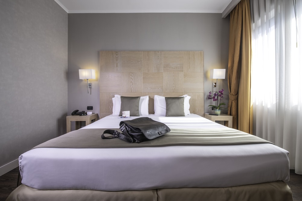 Standard Quadruple Room, Multiple Beds photo 2