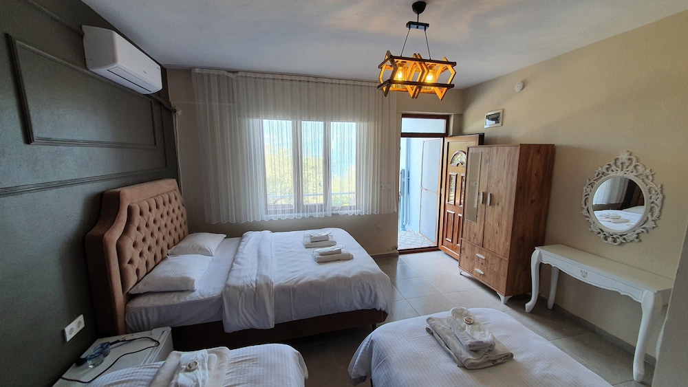 Family Quadruple Room, Balcony, Sea View