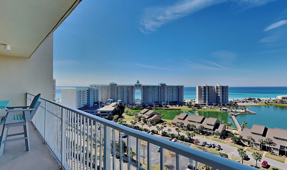 Condo, Multiple Beds, Balcony, Ocean View (#1310 - No Pets) photo 2