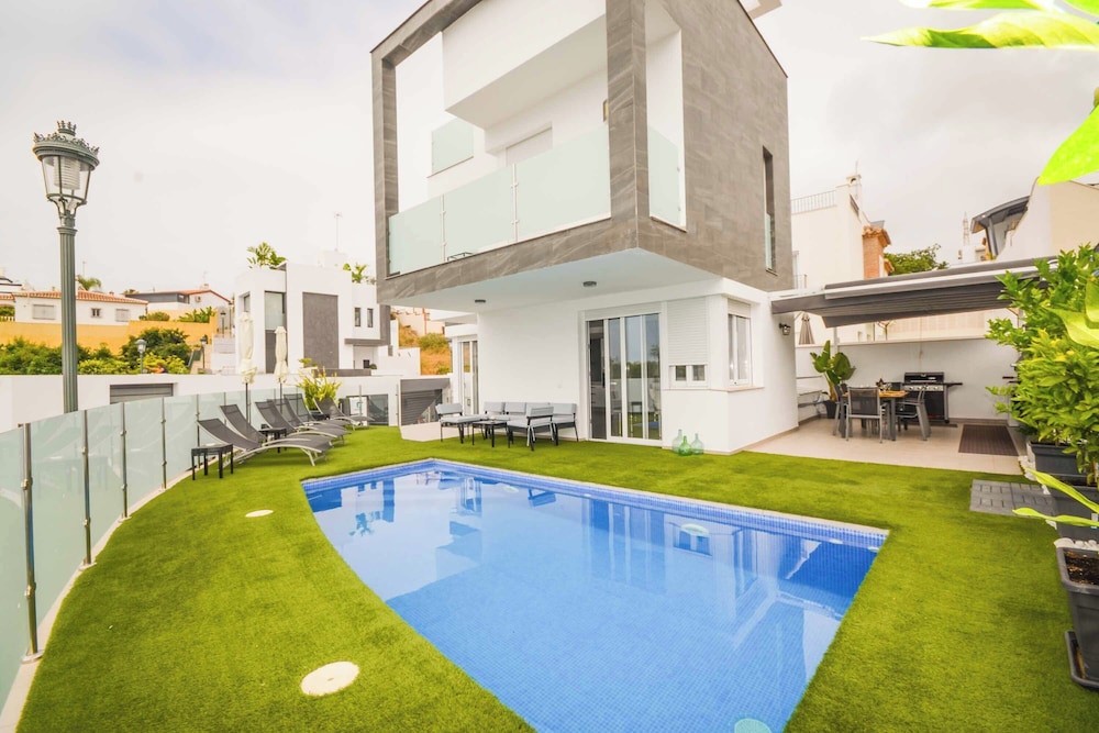 Villa (5 Habitaciones)