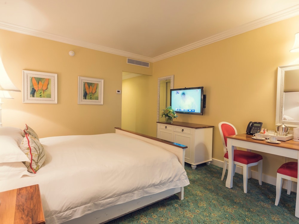 Luxury Room, 1 King Bed, Sea Facing photo 1