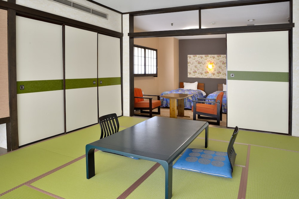 ZUITENRO - Japanese Western Style Room for 8 People