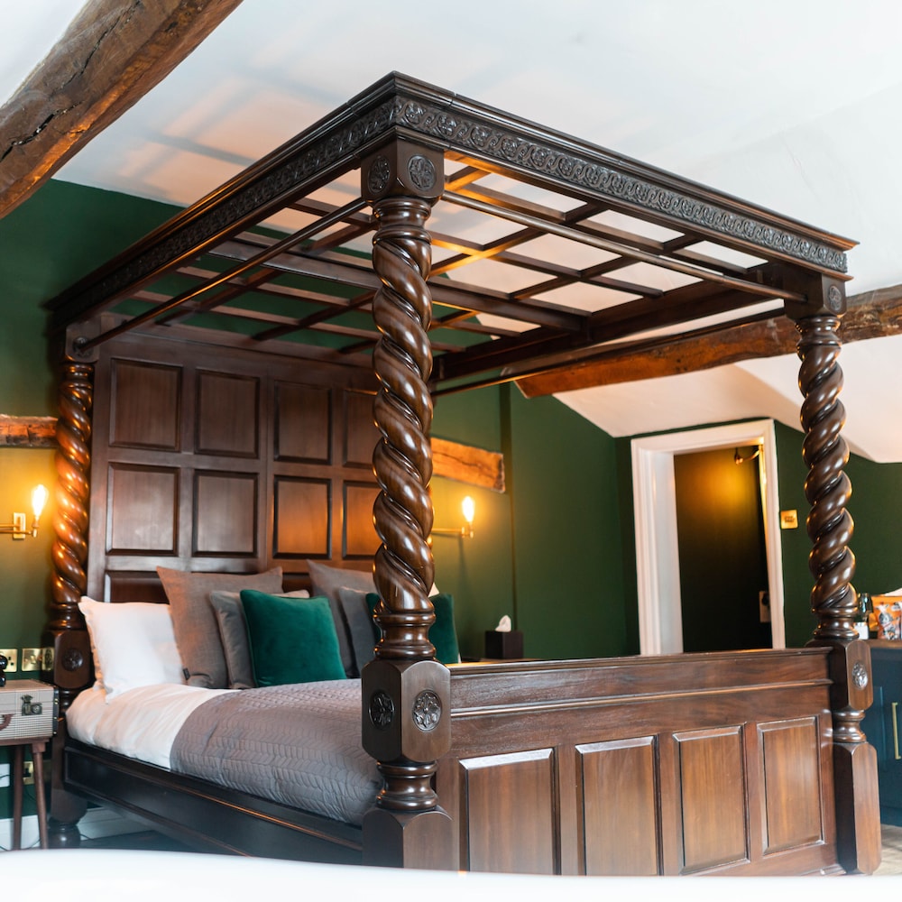 Luxury Room, 1 King Bed photo 2