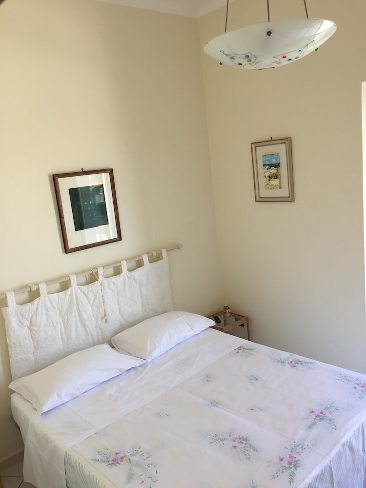 Double Room, Private Bathroom, Partial Sea View (External) photo 3