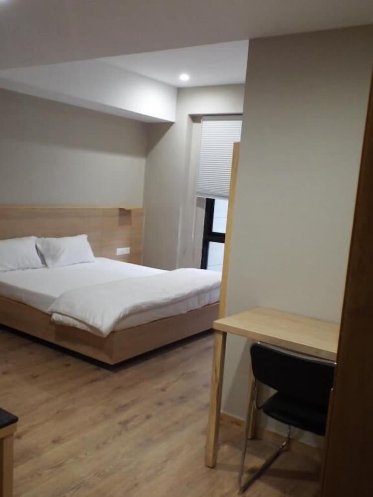 Executive Room - Photo 2