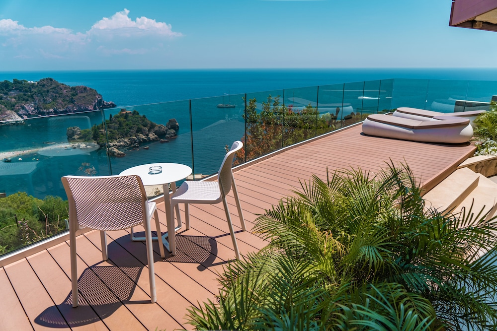 Luxury Apartment, Private Pool, Sea View photo 2