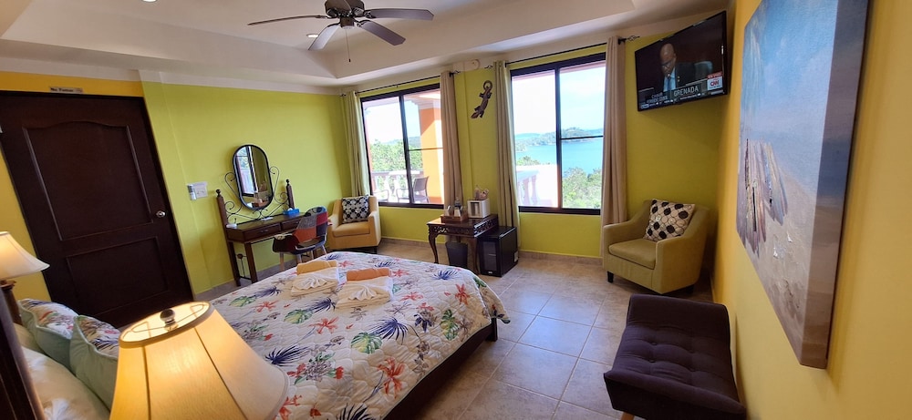 Elite Double Room, 1 Queen Bed, Sea View photo 2