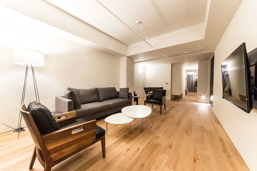 Royal Suite photo 2