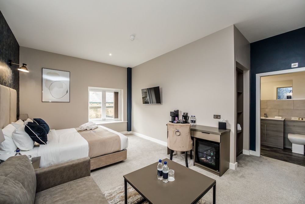 Suite, Ensuite (Navy ) - Photo 2