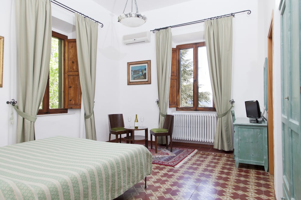 Double or Twin Room photo 1