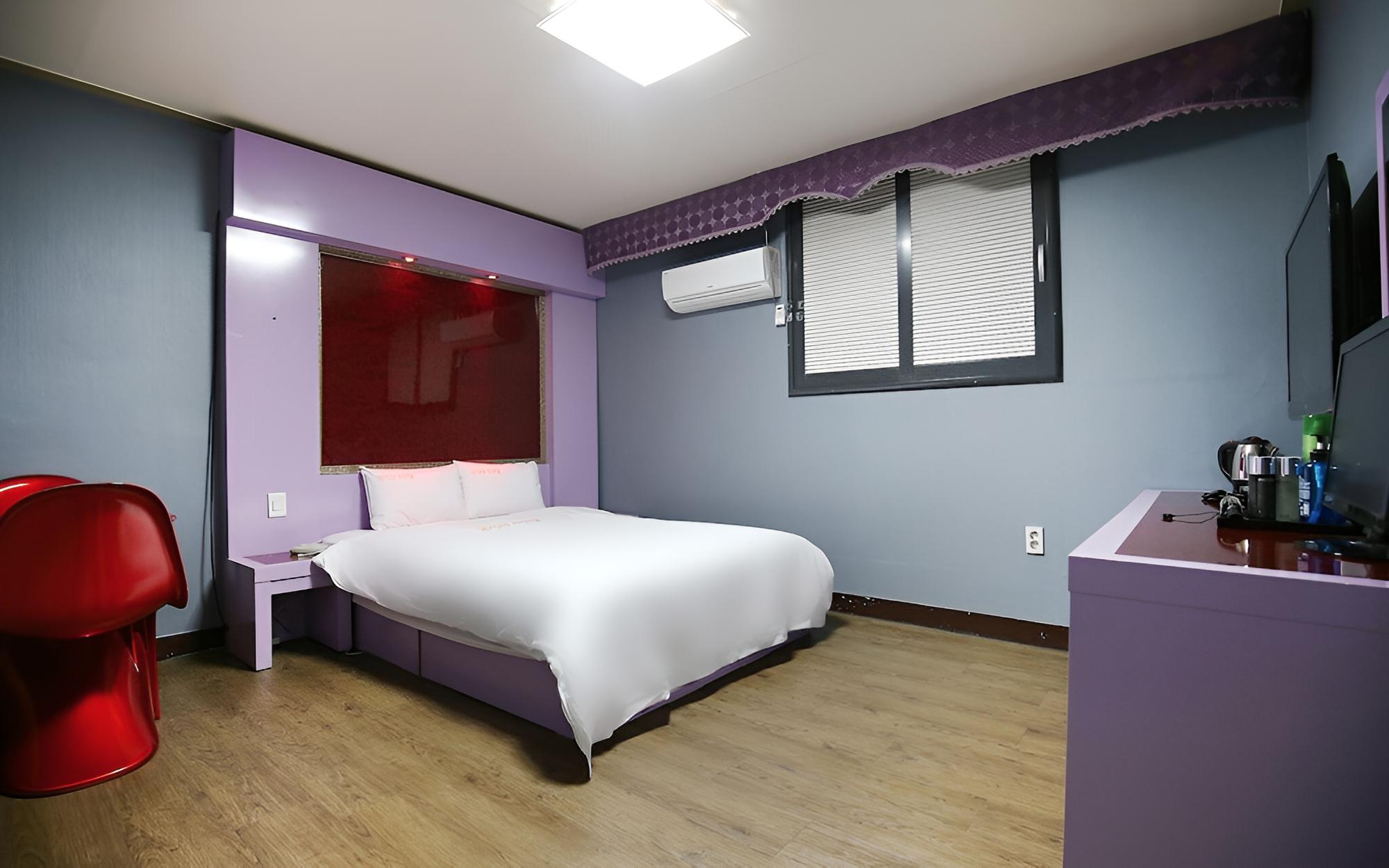 Room (Standard Room) - Photo 3