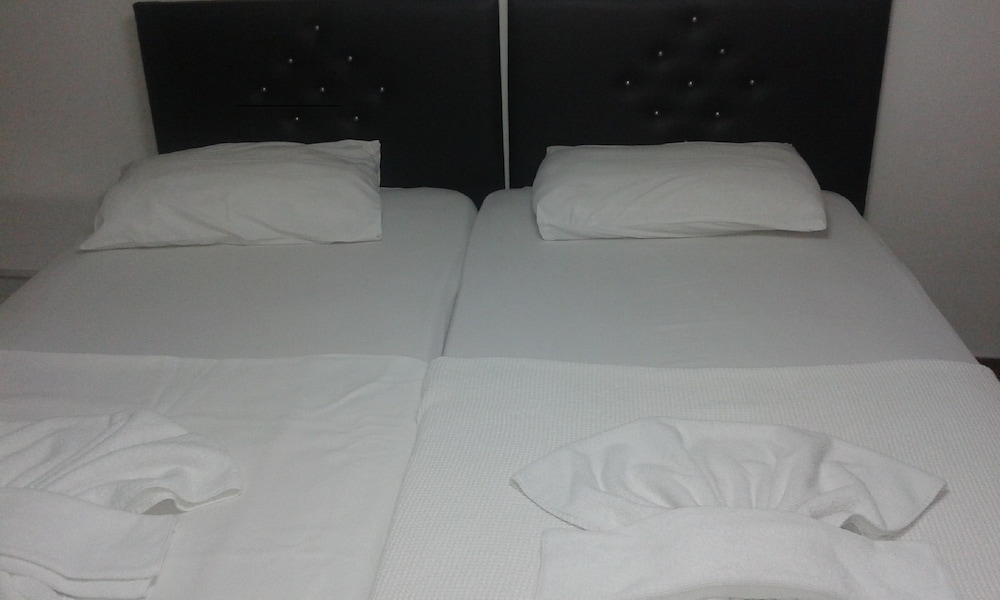 Economy Double or Twin Room (Basement) photo 2